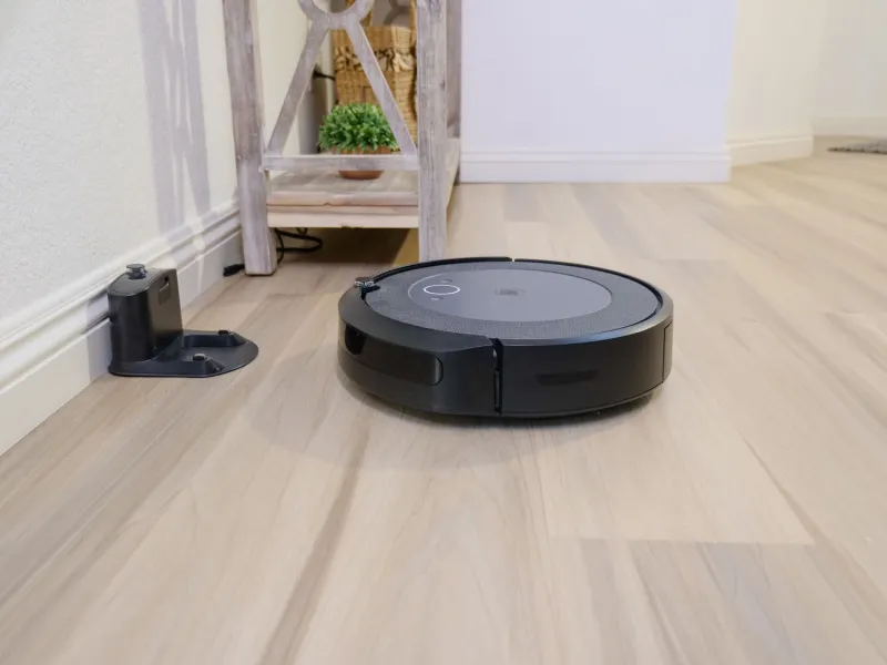 I Sniffed My Robot Vacuum's Traffic for a Week. Here's Exactly What It Sent Home.