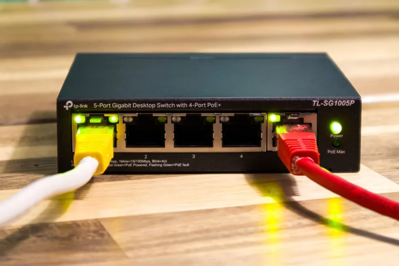 40 Devices, One Microwave, Zero Clue: Untangling the 2.4GHz Mess Behind Your Laggy Smart Home